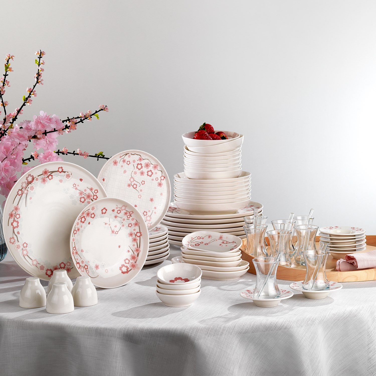 Schafer Sakura 8 Kişilik Yemek Takımı 70 Parça